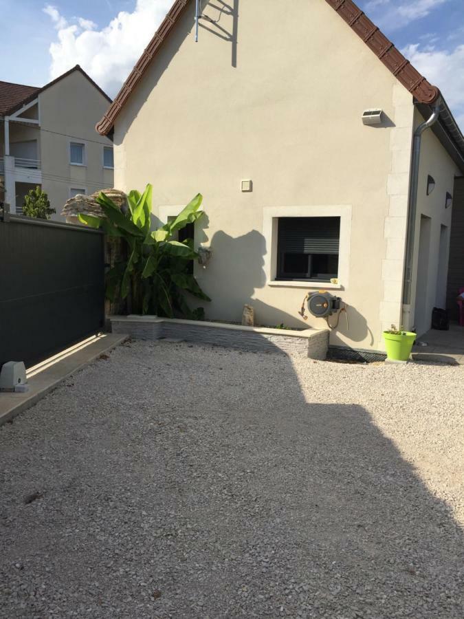 Le Jardin Des Arums Givry  Zewnętrze zdjęcie